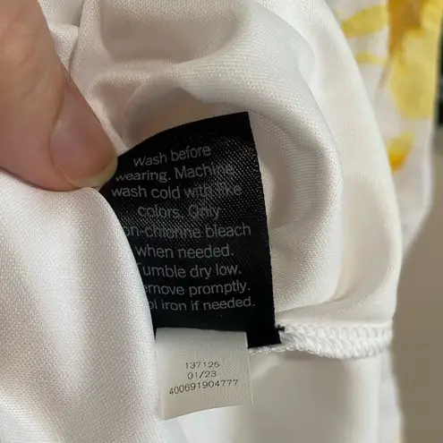 Simply Vera Vera Wang White Yellow Floral Tie