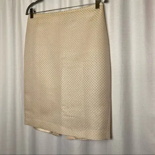 St. John Metallic Checkered Texture Pencil Skirt Size 8 wool, silk Winter white