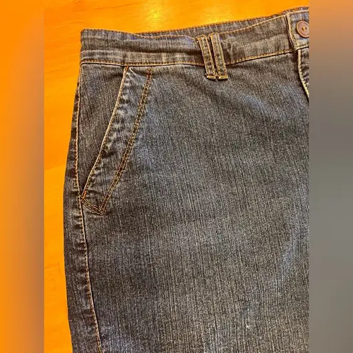 Gloria Vanderbilt Blue Jean Shorts w side button detail essential slimming sz 14