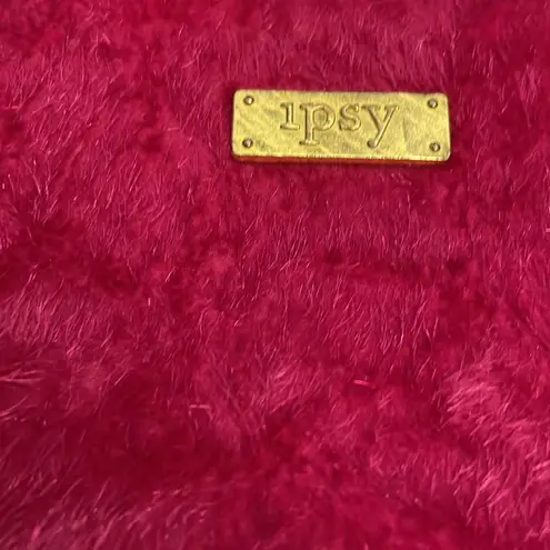 Ipsy Pink Faux Fur Glam Bag Zip Top Makeup/ Cosmetics Case Approximately 5” X 7”