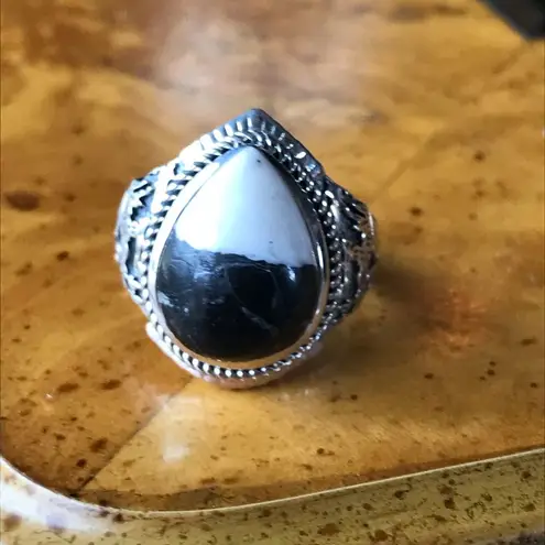 Natural White Buffalo Sterling Silver Ring Size 7 Black