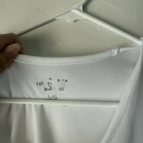 Mountain Hardwear Shirt Large White Athletic Performance Short Sleeve Outdoor