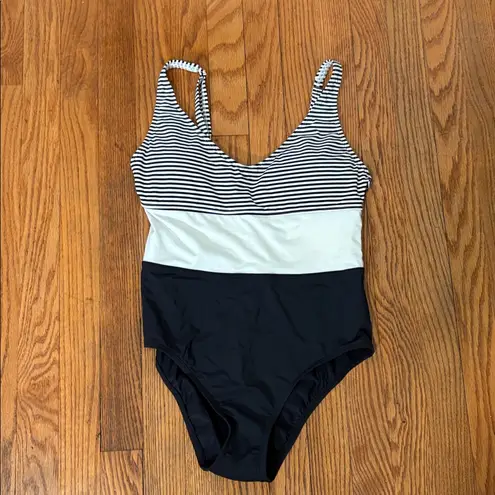 Bleu Rod Beattie Mixed Media V-neck One-Piece Swimsuit Black White Size 6 NWOT