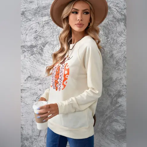 Boutique CLEARANCE- Pumpkin Graphic Pullover Sweatshirt