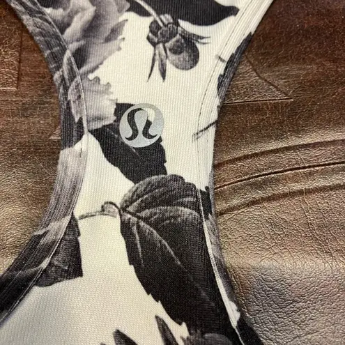 Lululemon Racerback Tank Top Black White Floral Print Athletic Size 6 24" Length