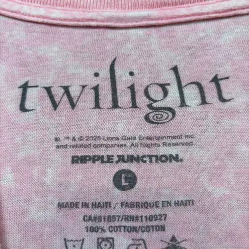 Bloody Disgusting x Twilight It's Complicated Mineral Wash Tee L