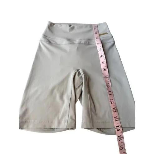 Gymshark  x Whitney Simmons V3 Shorts Mink Size XS - Image 9