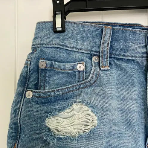 Aeropostale EUC |  women’s light wash ripped denim mom shorts — size‎ 0