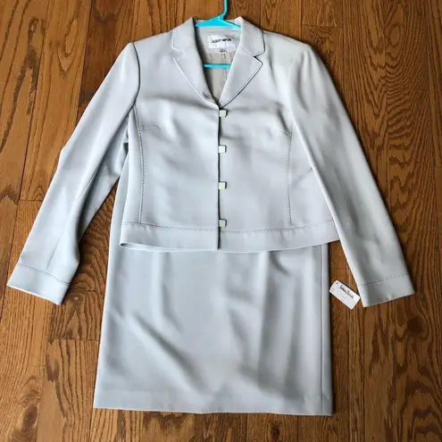 NWT Vintage Albert Nipon 2 piece formal suit Green Size 4