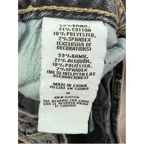 Truce Jeans Denim Bermuda Shorts Size 9 Embroidered Flap Pockets Distressed Blue