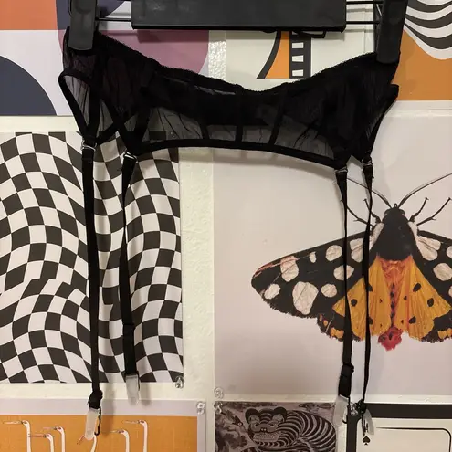 Elegant Black Women's Garter Belt Size M