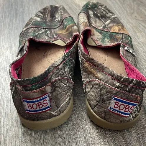 Bob’s Skechers Camouflage Slip