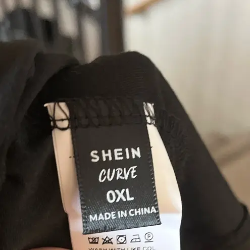 Curve Women’s Plus Size Red Blue Floral Half Chiffon Sheer Blouse 0XL Black