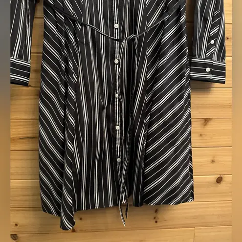 Untuckit For Her Size 8/Medium Willow Black White Stripe Long Sleeve Shirt Dress