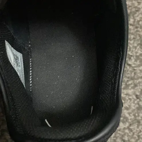 Nike  Air Max Motion 2 Sneakers