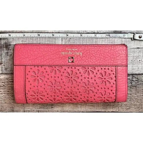 Kate Spade  Laser Cut Perry Lane Leather Phone Wallet Coral Pink‎ Preppy Yuppie