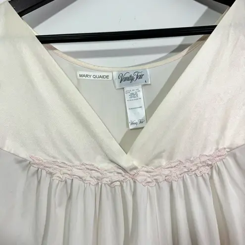 Vanity Fair Vintage Light Pink Sleep Gown