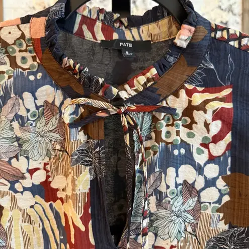 Patchwork Floral Boho Blouse Balloon Sleeve Tie Neck Oversized Fit Women’s Small Blue