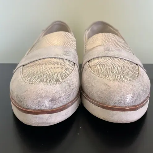 Time And Tru Women's Silver Wedge Loafers Genuine Leather Memory Foam