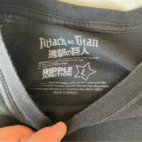 Attack on Titan Anime Wings of Freedom T