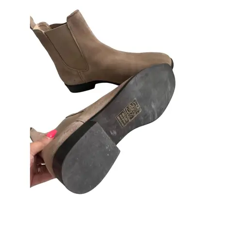 FIND. Tan Suede Flat Ankle Boots Size 8.5 / 39