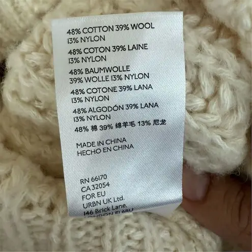 Pilcro Women's V-Neck Pullover Wool Blend Sweater Ivory Size S Relaxed Fit