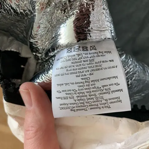 Laline cooler bag with a handle White