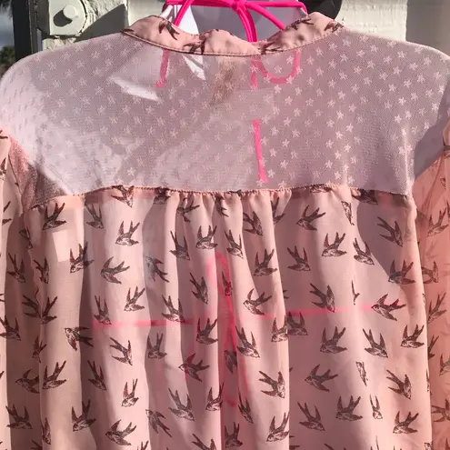 No Boundaries 2/$30 was $18  s13 swallow tail top button down