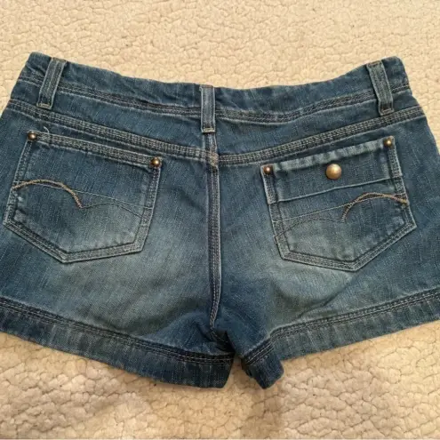 American Eagle  women’s size 2 Button‎ up jean shorts