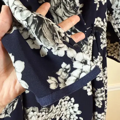 Wilfred Navy Floral Wrap Dress 3/4 Sleeve Chic Feminine Aritzia Size 6 Chic Blue
