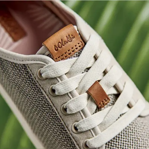 Olukai Pehuea Li in Tapa. Womens Size 8. Tan