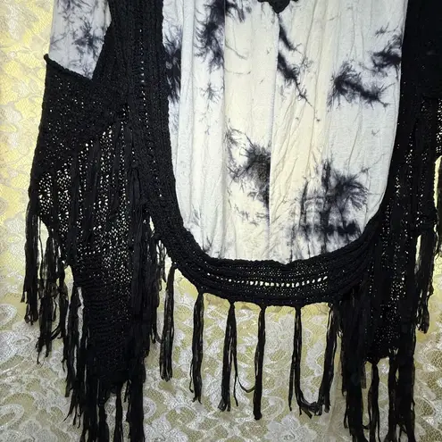 JODIFL Black and White Fringe tie dye kimono Cardigan OSFM like new