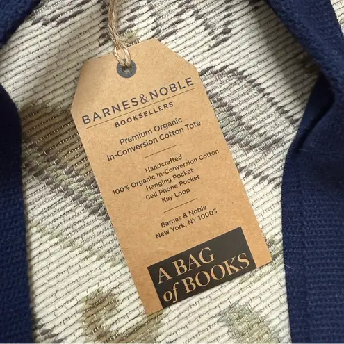 B&N Bookstore Barnes & Noble Bag of Books Tote Bag Canvas Blue New