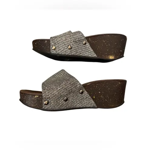 Venus Steps Women's Brown and Silver Wedge Sandals Size 39EU/ 8.5USA