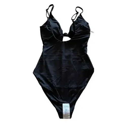 Andie The Santorini
One Piece Bathing Suit
Black Adjustable Straps SZ LT # 1444 Black Size L - Image 8
