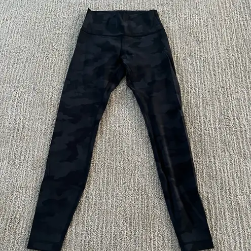 Lululemon Black Camo Wunder Under 21” Leggings