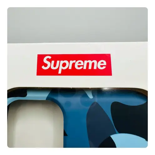 Supreme ★ NWT  Camo Case for iPhone 11 Pro Max ★