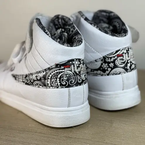 FILA ‎ Vulc 13 Shoes Women White With Paisley Design US Size 5.5