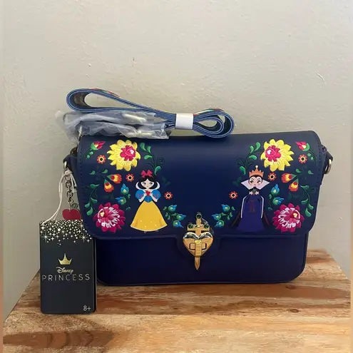 Lounge Fly Disney Snow White and the Seven Dwarves Folk Character Crossbody Bag