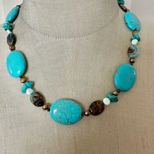 Donna Dressler turquoise Howlite sterling silver beaded necklace Blue