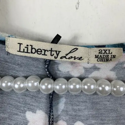 Liberty Love navy floral top size 2XL short sleeve
