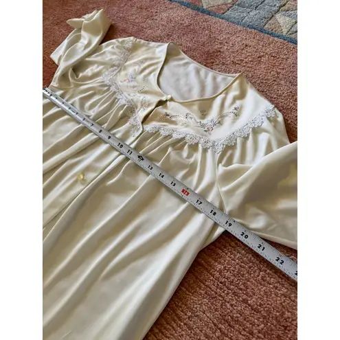 Shadowline Ivory Peignoir Robe Medium Button Front Lace Trim Vintage Nylon