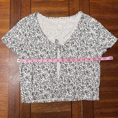 American Eagle AE Mini Floral Tie Front Tee Short Sleeve Top Medium Boho Trendy White