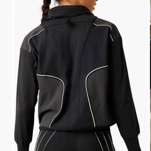 Free People FP Movement Care FP Act Fast Warmth Layer Black Size Med NWOT $128 - Image 2