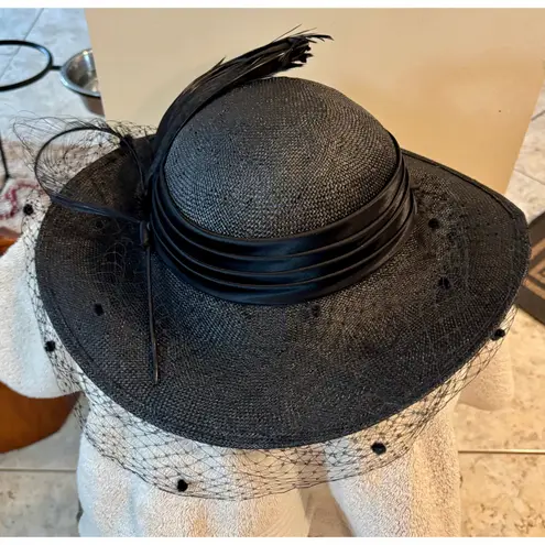 Vintage Accessory Lady Black Straw Hat Veil Feather Detail Wide Brim 13.5"