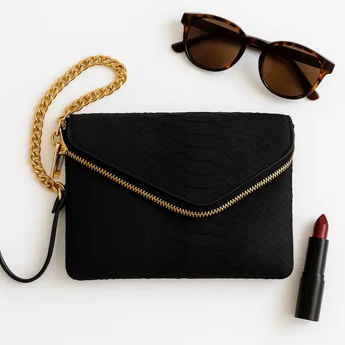 Henri Bendel Black Embossed Leather Wristlet Clutch 7x5 Gold Chain Rare Bag GUC