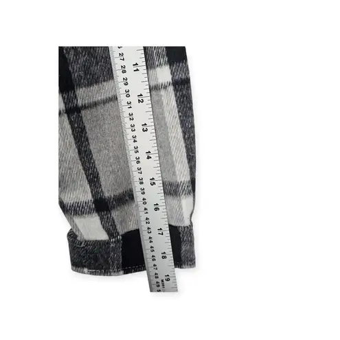 Flannel Shacket Size S Womens Black & Gray Oversized Jacket Button Closure