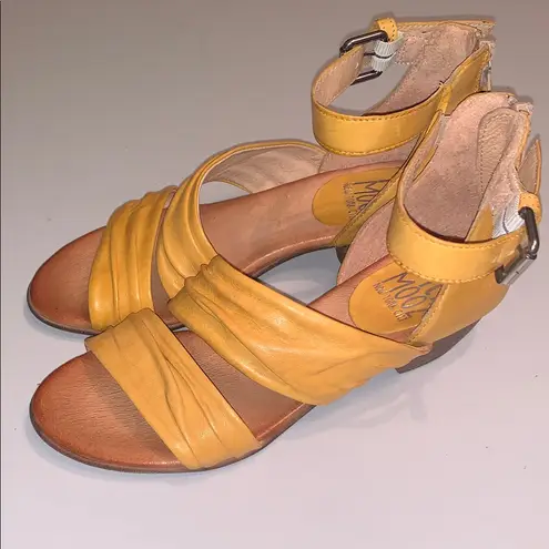 Miz Mooz Cassie Women's Leather Mustard Yellow Ankle Strap Sandals 38