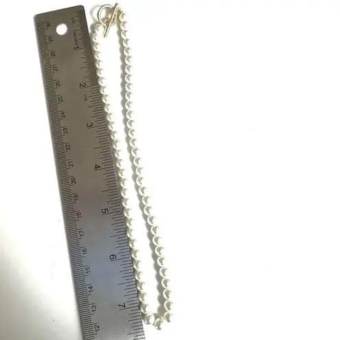 Faux pearl single strand choker necklace