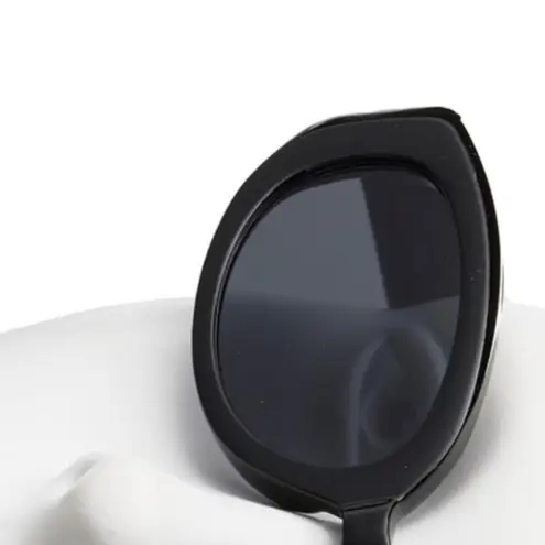 Fossil  Unisex Black Slim Oval Sunglasses